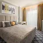 Hotel Mamaison Izabella 4*