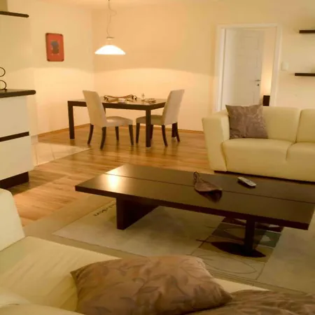 Mamaison Izabella Hotel 4*