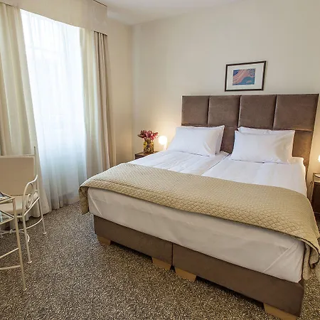 Mamaison Izabella 4* Budapest