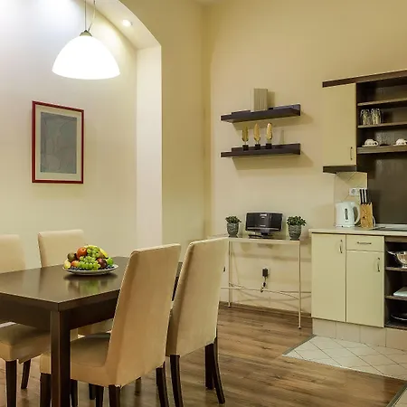 Hotel Mamaison Izabella 4*