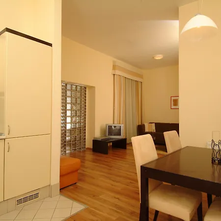 Mamaison Izabella Budapest