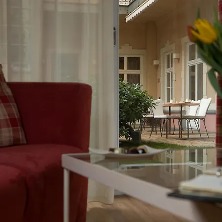 Mamaison Izabella 4*