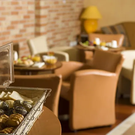 Hotel Mamaison Izabella 4*