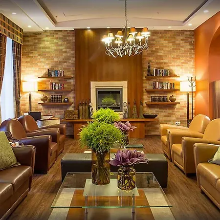 Mamaison Izabella Hotel