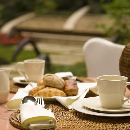 Mamaison Izabella Budapest