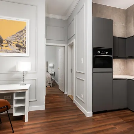 Mamaison Izabella Hotel 4*