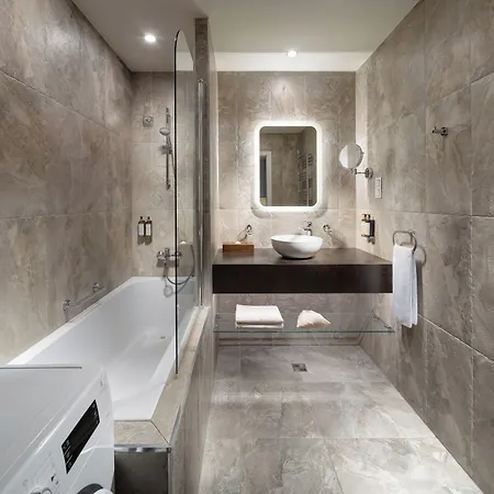Mamaison Izabella 4* Budapest