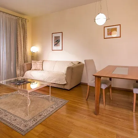 Ξενοδοχείο Mamaison Izabella 4*