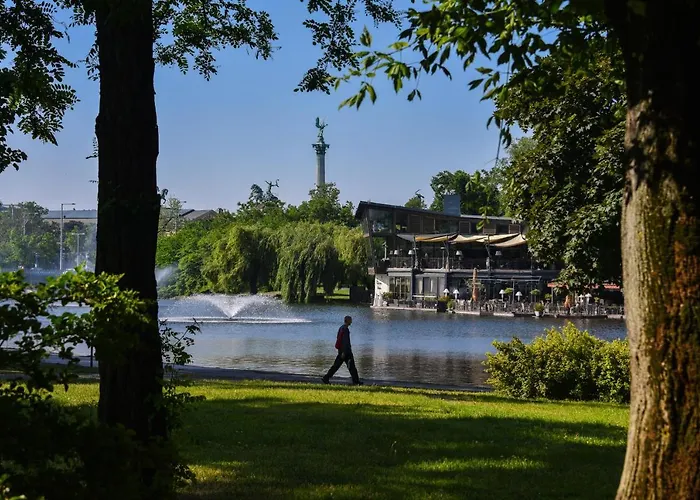 Mamaison Izabella 4*