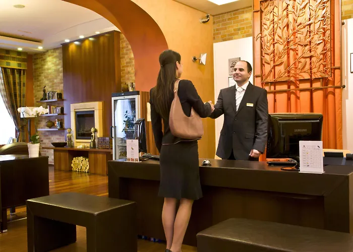 Mamaison Izabella Hotell 4*