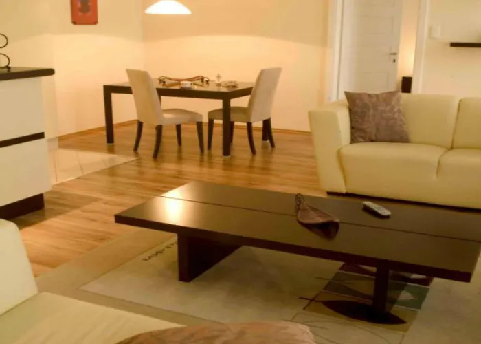 Mamaison Izabella Hotell 4*