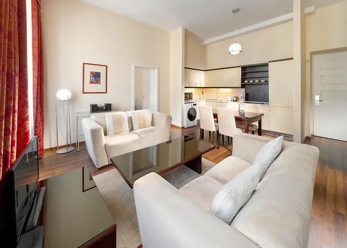 Mamaison Izabella 4* بودابست