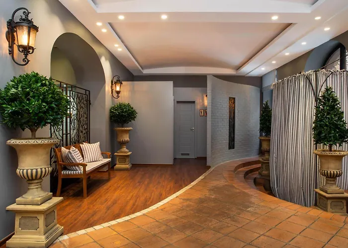 Mamaison Izabella Hotel