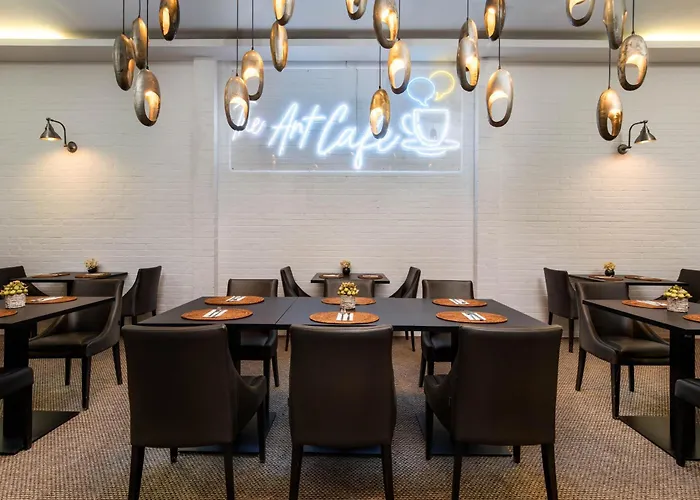 Mamaison Izabella 4*