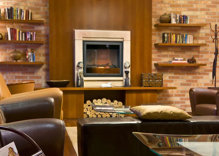 Mamaison Izabella Hotel 4*