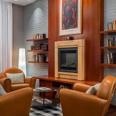 Mamaison Izabella 4*