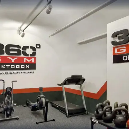 Mamaison Izabella فندق 4*